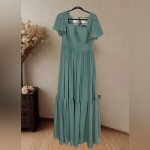 Elegant Green Maxi Dress